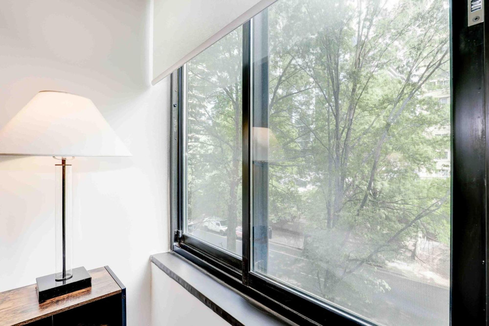 2Br Executive Apartment With Spacious Layout Arlington Exterior photo